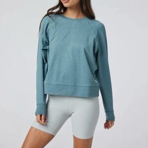 Vuori Blue-Green Long Sleeve Crew Sweatshirt